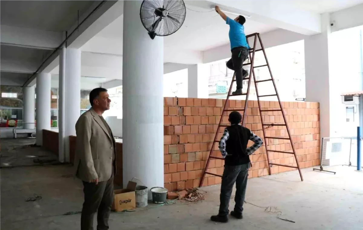 Yenipazar'daki Çok Amaçlı Bina Yenileniyor